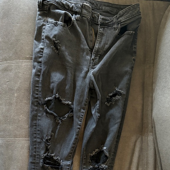 American Eagle ripped skinny jeans - Picture 1 of 4